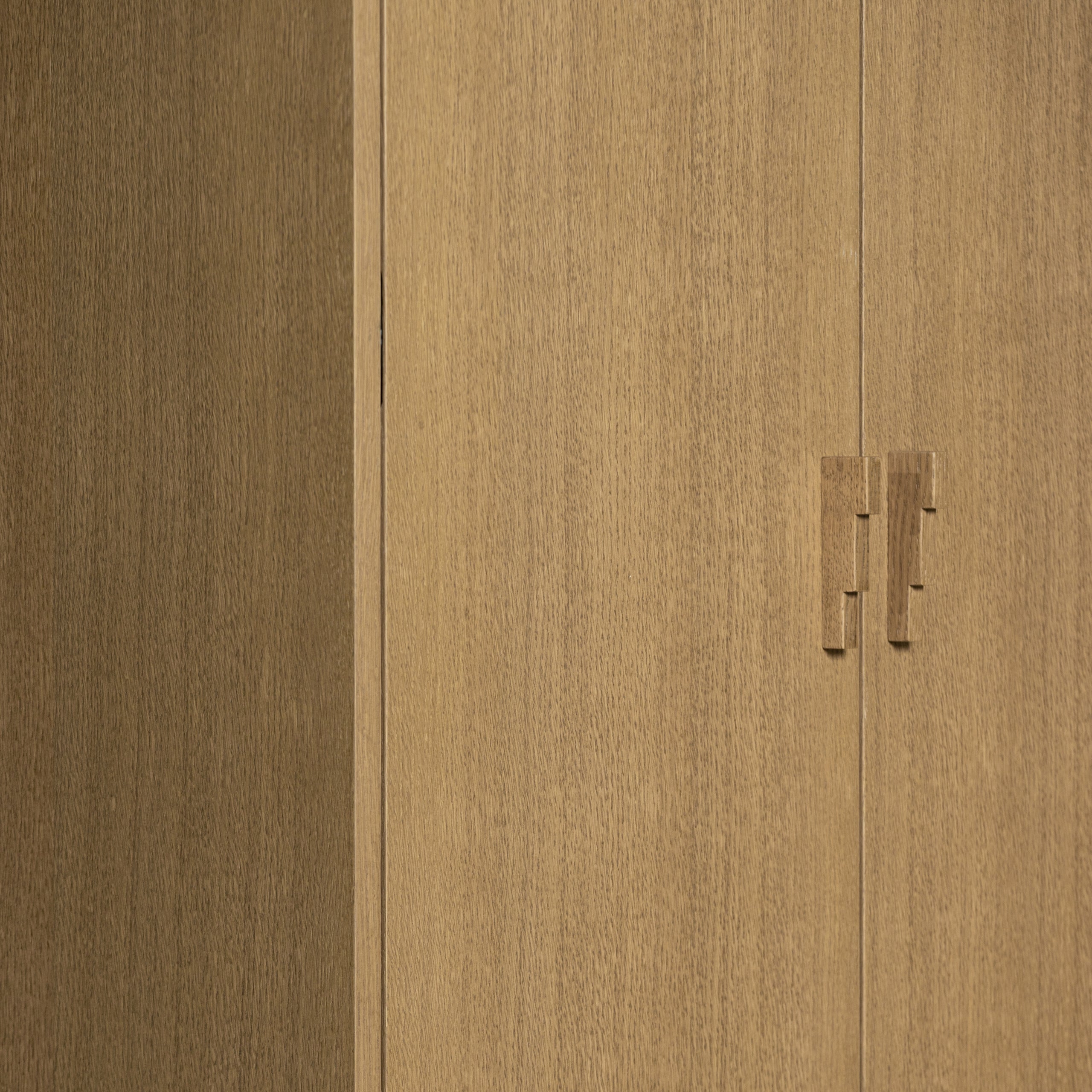Anton Cabinet